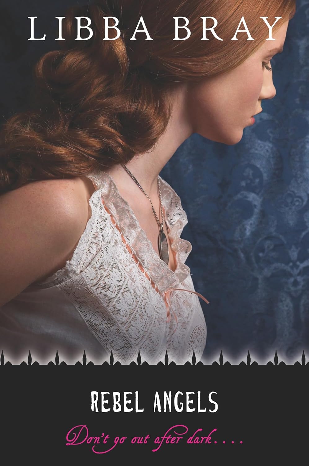 Rebel Angels (The Gemma Doyle Trilogy Book #2)